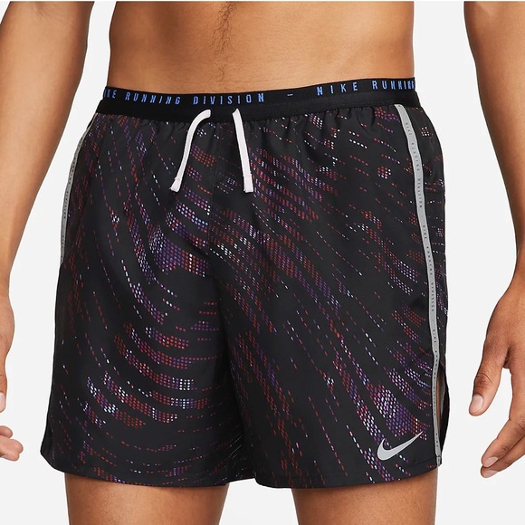 AUTHENTIC & SEALED NEW NWT! Nike Stride Mens 5” Psychic Purple Running shorts - Picture 1 of 7